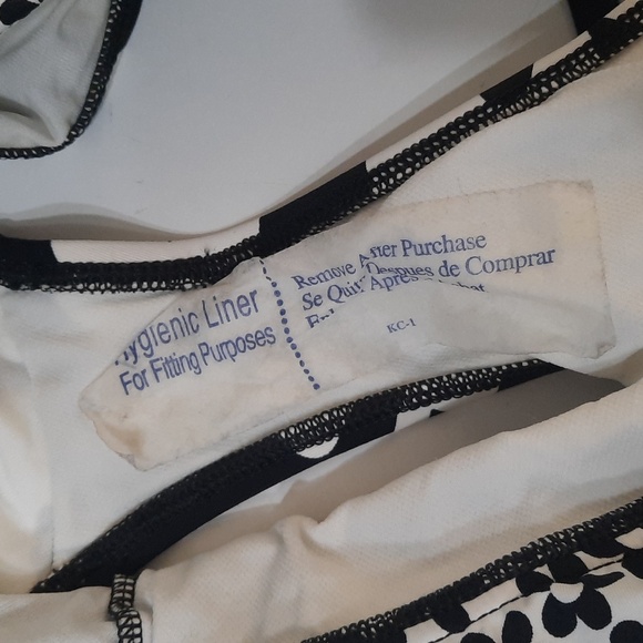 NWT LA BLANCA BLACK/WHITE FLORAL SWIM BOTTOMS SZ 16 - Picture 8 of 12